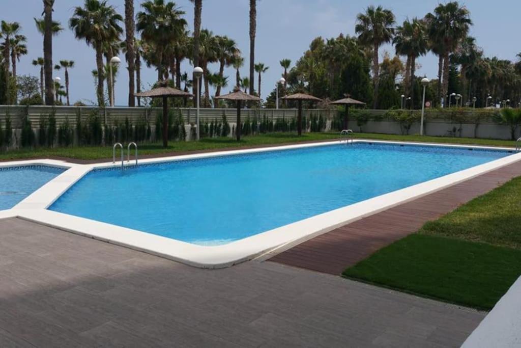 Edificio Mondrian 1ª Linea Vistas Al Mar Apartment Оропеса дел Мар Екстериор снимка